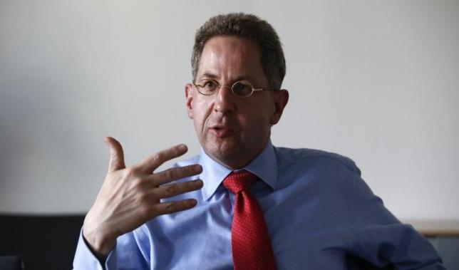 Hans-Georg Maassen from the Federal Office for the Protection of the Constitution (BfV) gestures during an interview in Berlin, Germany August 4, 2015. REUTERS/Fabrizio Bensch