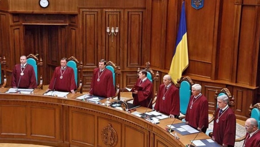 Чиновное украинское ворье привычно обмануло Запад