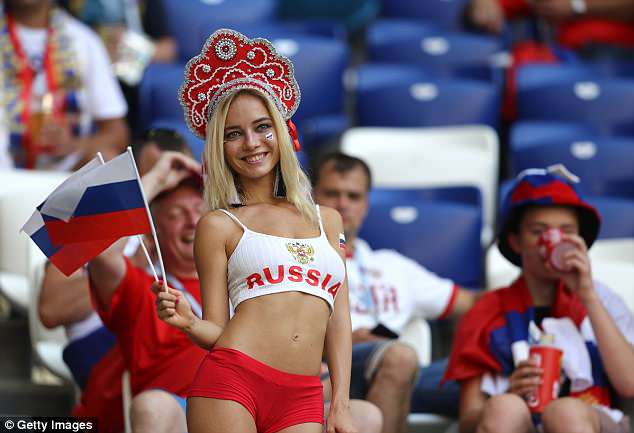 Скачки на зебрах порноактрис: Россия, вперед !