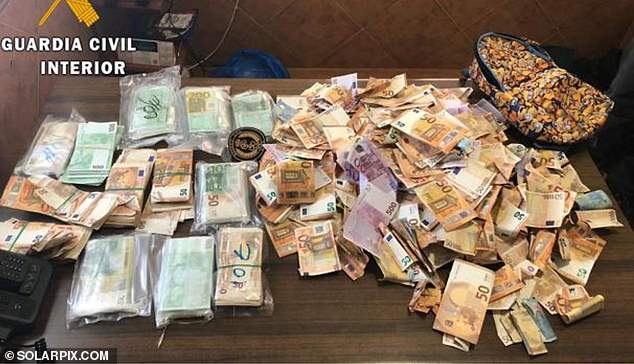 Чужого нам не надо: человек нашел 230 000 евро и передал их полиции