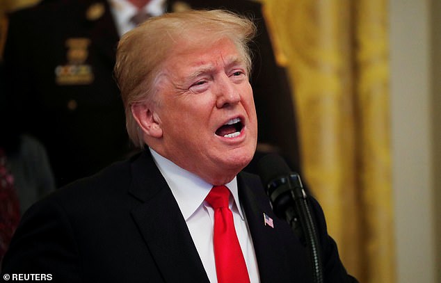 Трамп бомбардирует оппозицию призывами к объединению