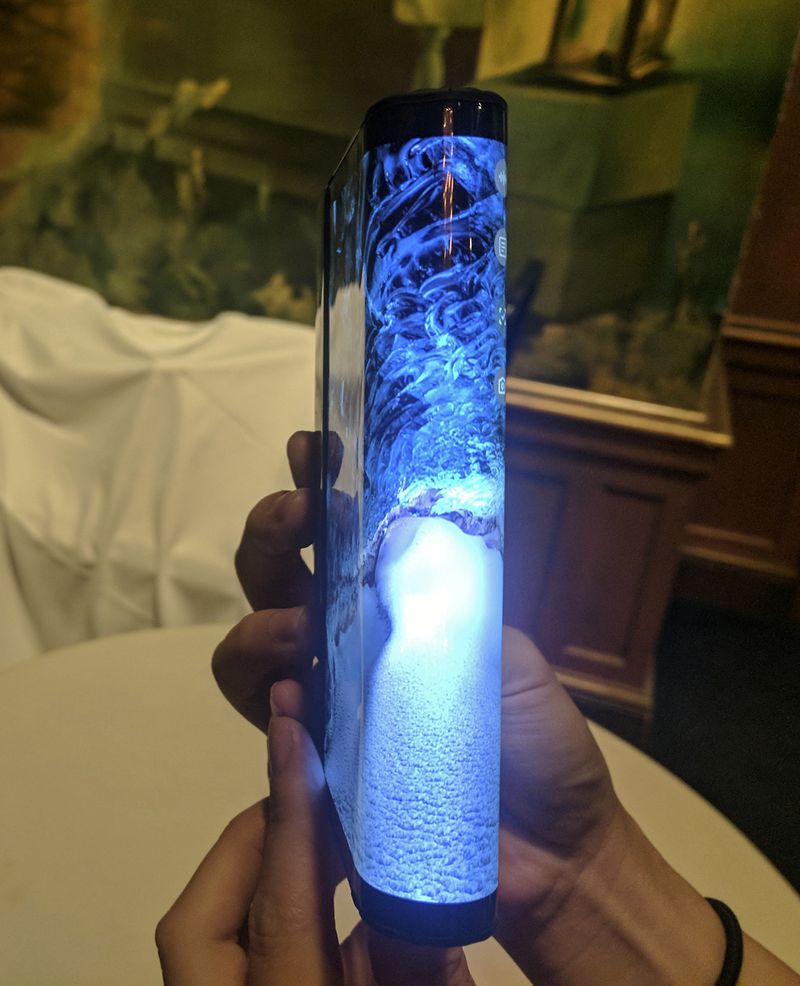 Сложите свой телефон в трубочку-это о Galaxy F