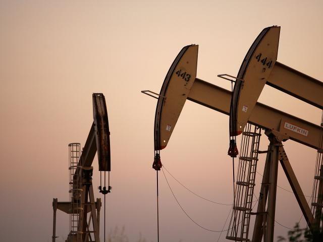 Нефтяники США обставили Россию и лидируют в мире
