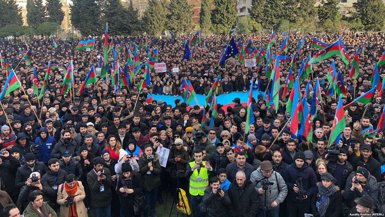 Бакинцы протестуют против нового старого тоталитаризма