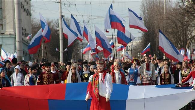 Крым празднует на фоне новых санкций США, ЕС и Канады