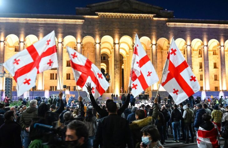 Демократия в Грузии отступает, а НАТО не приближается