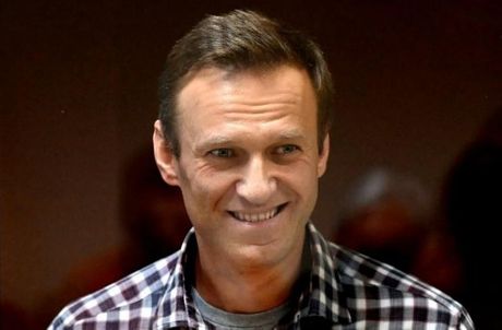 Страны ЕС требуют немедленного лечения Навального