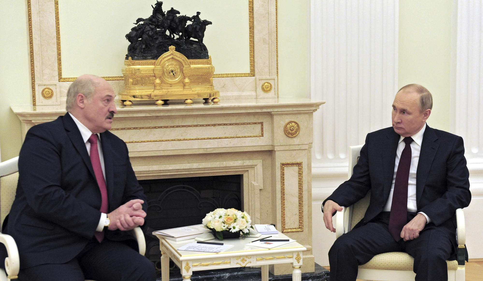 Лукашенко показал Путину пример передачи власти родственникам