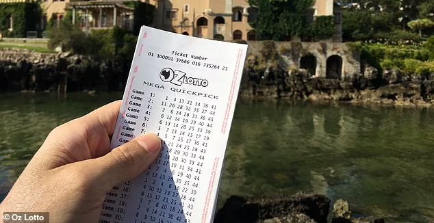Люди не спешат забирать лотерейные призы, выражаемые в миллионах долларов США