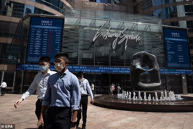 Когда шатается Evergrande, не время падать Facebook