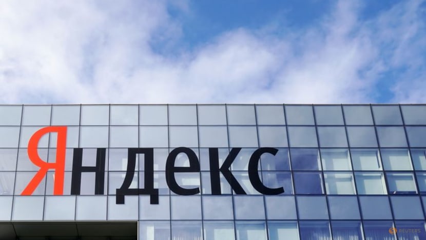 Яндекс нас оденет и обует