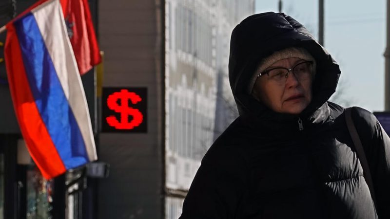 Доллары и нефть есть, но не про нашу честь