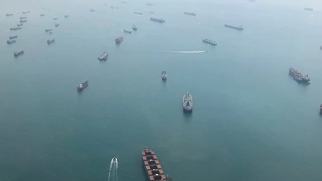 «Кинутые» моряки не должны оставаться в изоляции
