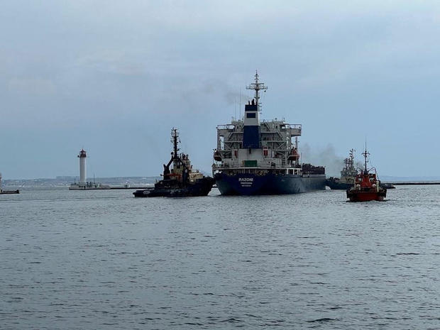Одесса проводила в путь первый сухогруз с 26 000 тонн кукурузы на борту