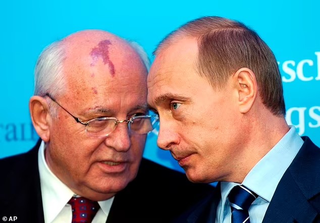 Путин похоронит Горбачева, как второразрядного чиновника