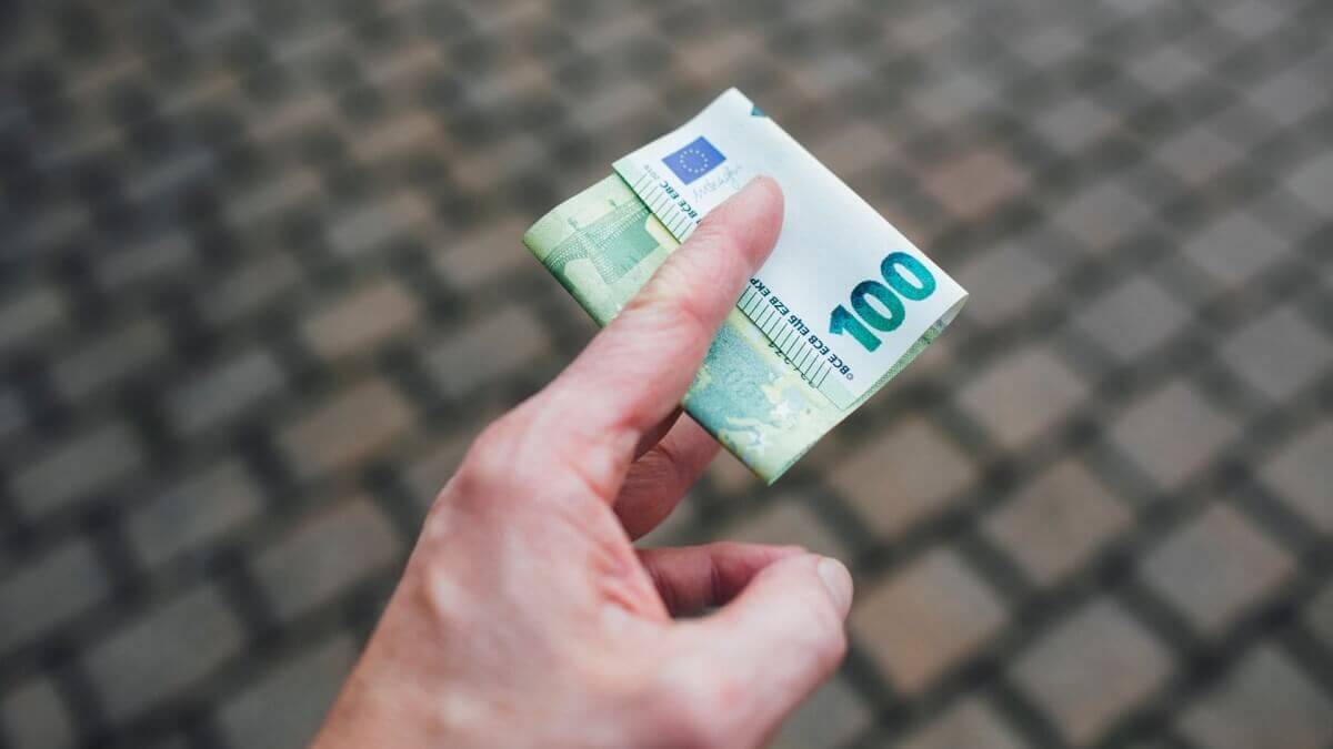 Россиянки, работающие в Италии, имеют право на пособие по беременности