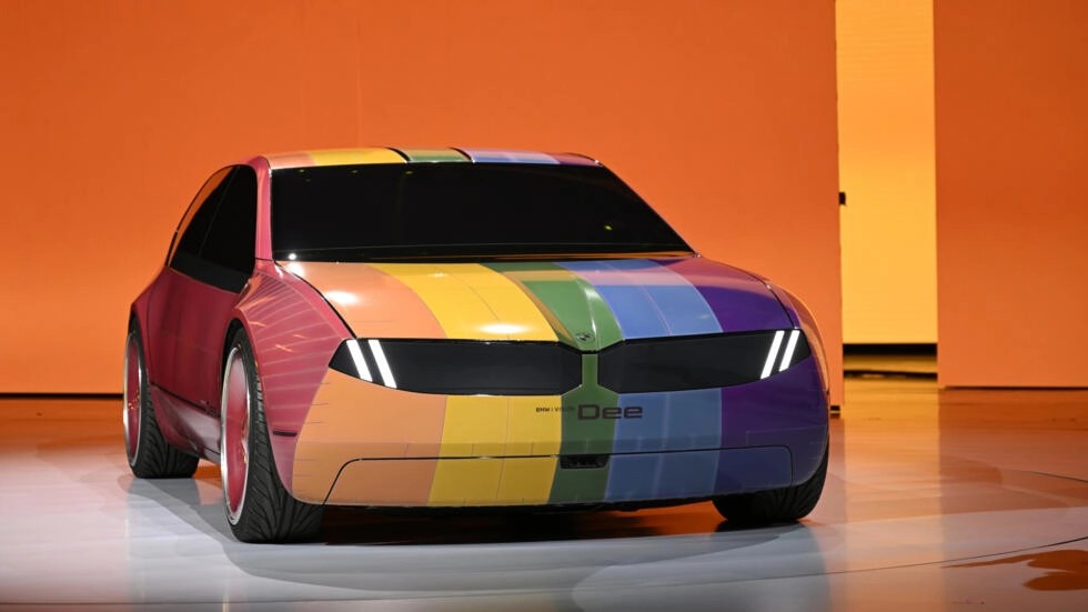 Отныне цвет кузова BMW можно менять мгновенно и по настроению