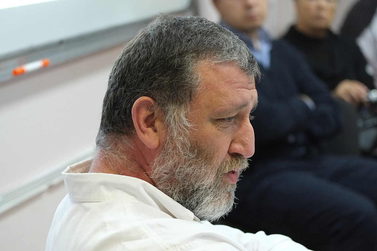 «Фейсбук» отзывается эхом на указания Венедиктова и Ко.