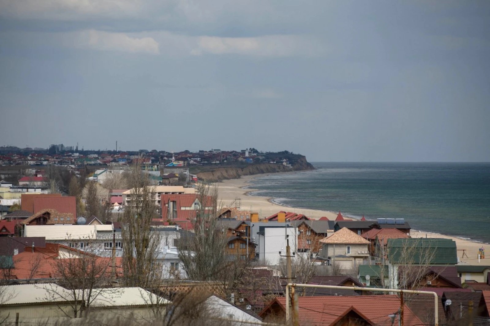 Гуменюк и подобные решают за правительство и моряков Украины
