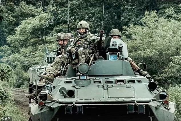 70 лет — не возраст для бравого российского бойца