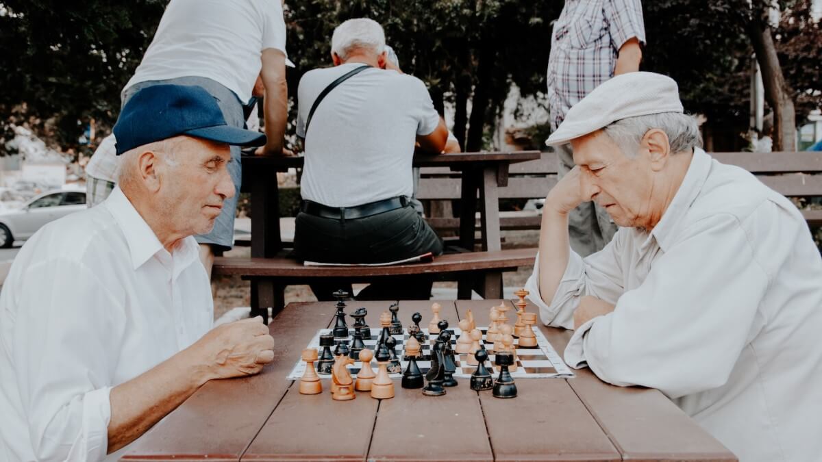 Многим ирландцам не хватает компании