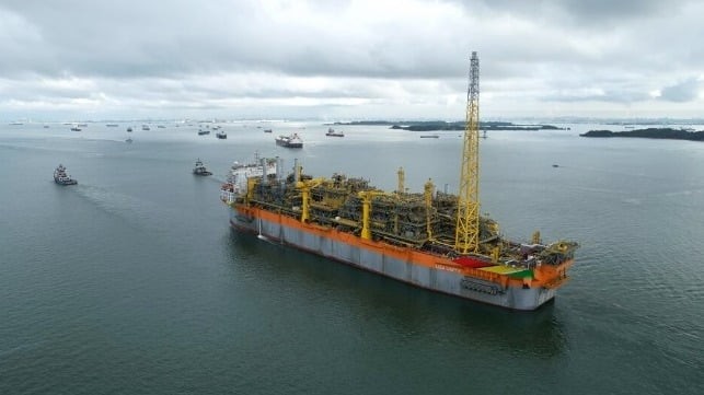 Нефтедобыча на шельфы Гайаны включена в зону опасности