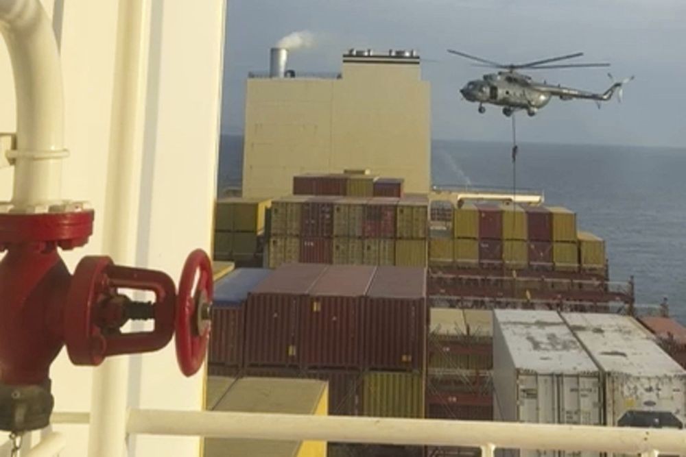 Среди 25 моряков MSC Aries — граждане Индии, Филиппин, Пакистана, России и Эстонии