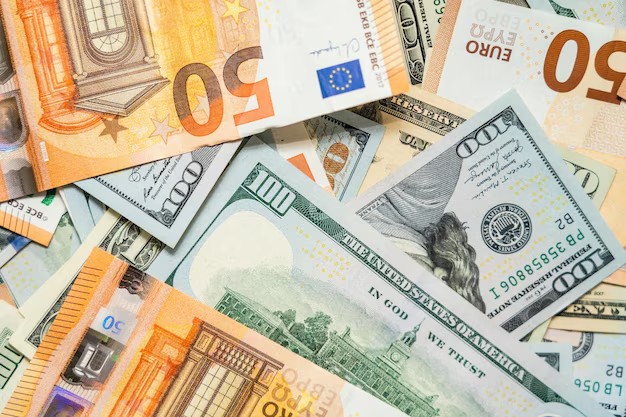 Над Украиной формируется навес помощи почти в $100 млрд