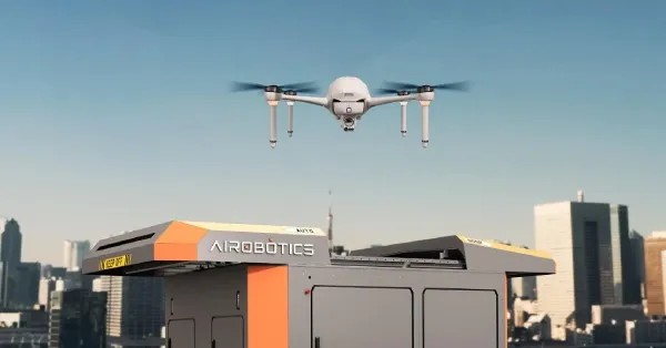 Всепогодные дроны Airobotics находят применение по всему миру