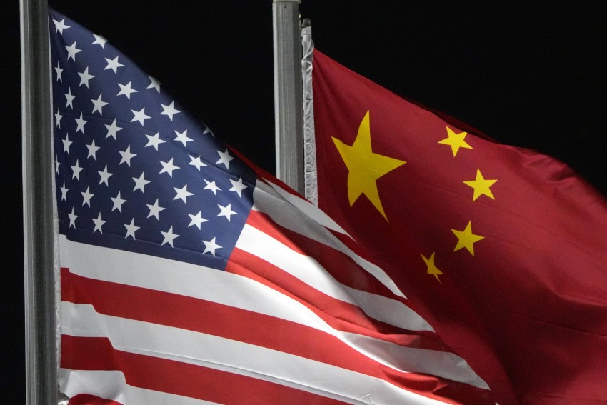 Для США, из недружественной страны, Китай превращается во врага