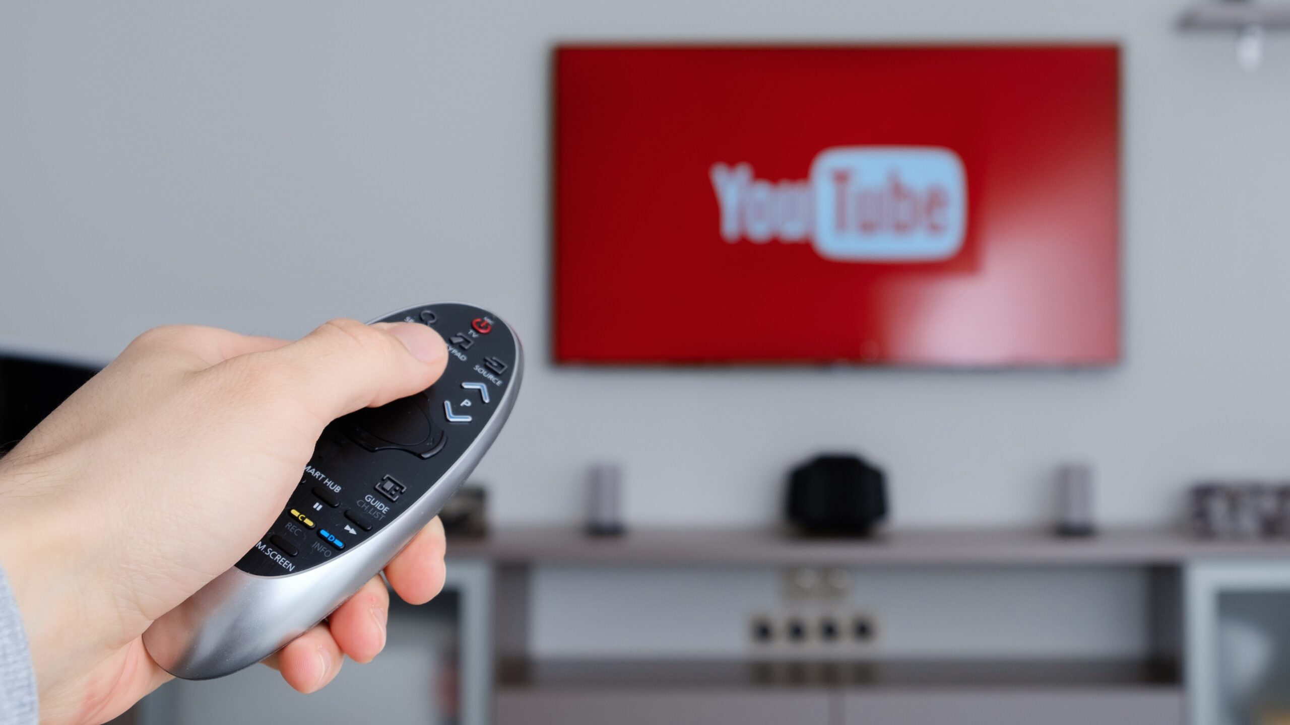 Владельцы YouTube каналов стали телевизионщиками