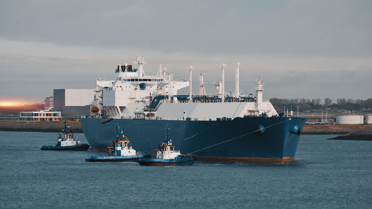 Катар завалил верфи Кореи и Китая заказами на танкеры газовозы