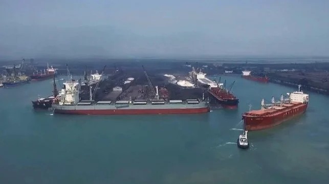 Индия на год изолировала вьетнамских моряков