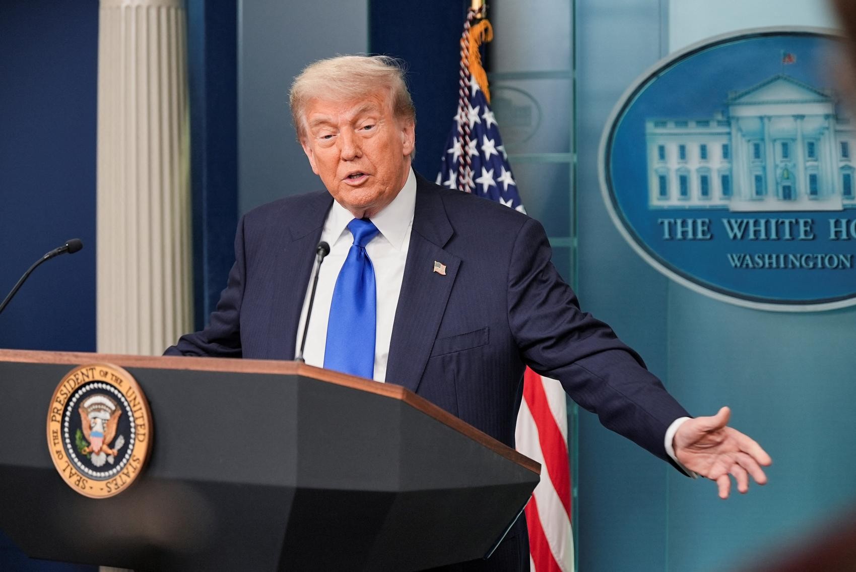 Трамп не исключил возможности еще раз отбомбиться по Ирану
