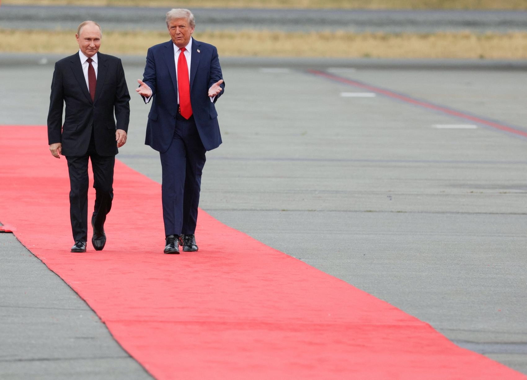 Путин, вопреки противодействию США и ЕС, «дожимает» Украину