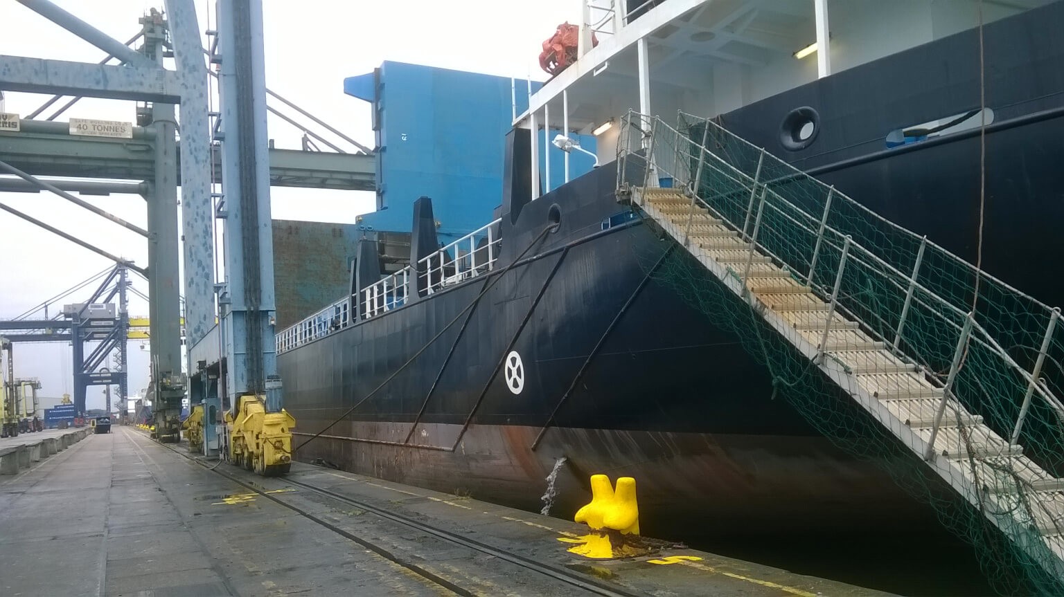 Моряки получат право схода на берег не раньше, чем бюрократы прозреют