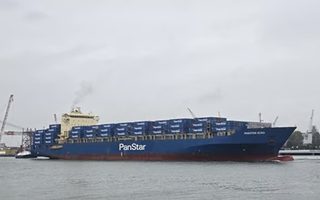 Контейнеровоз из Южной Кореи совершил пробный переход в Европу через СМП