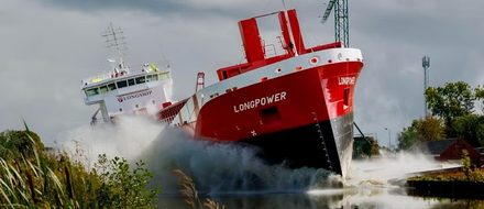 Очередной костер спущен на воду в Нидерландах