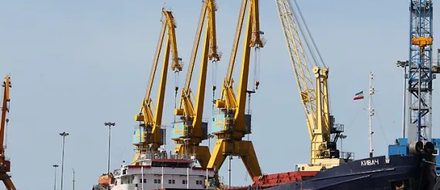 Каспий требует много тоннажа и моряков