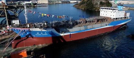 Японцы показали работу танкера на водороде