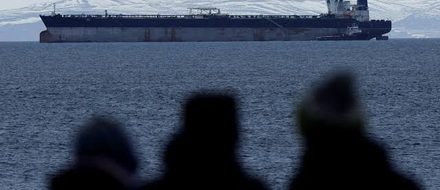 Решение Трампа вывести российский танкерный флот из тени не прибавляет свободного тоннажа