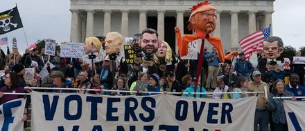 Трамп продолжает вносить смуту в процедуру промежуточных выборов