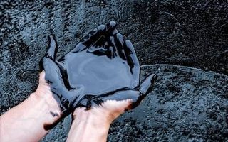 Эмираты предпринимают меры против разлива нефти