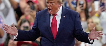 Демократы шьют Трампу госизмену
