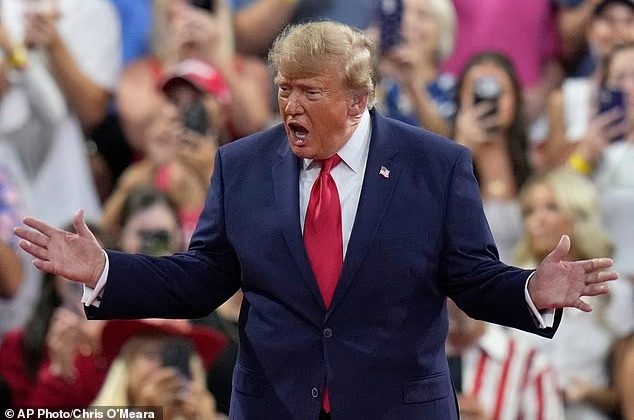 Демократы шьют Трампу госизмену