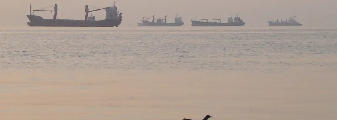 Не исключено, что в заливе на минах подорвались три танкера